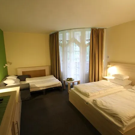 Hotel Grantek Ueduelohaz