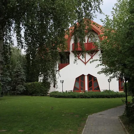 Hotel Grantek Ueduelohaz *