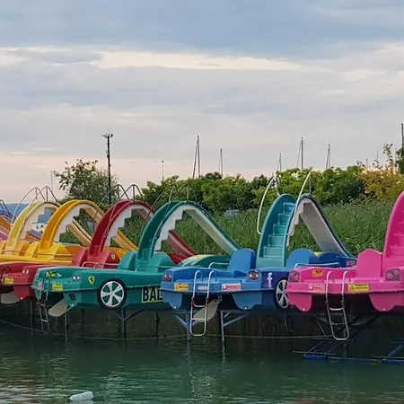 Hotel Grantek Ueduelohaz *