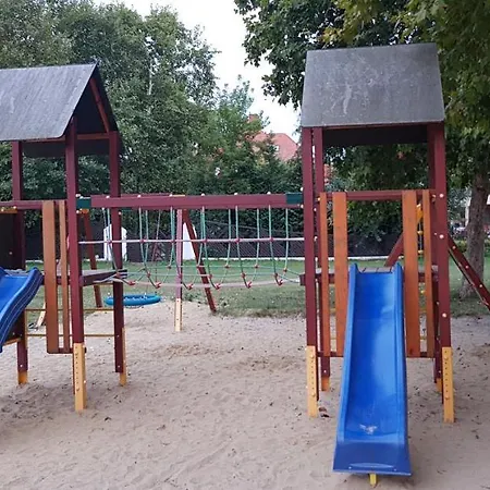 Grantek Ueduelohaz * Balatonlelle