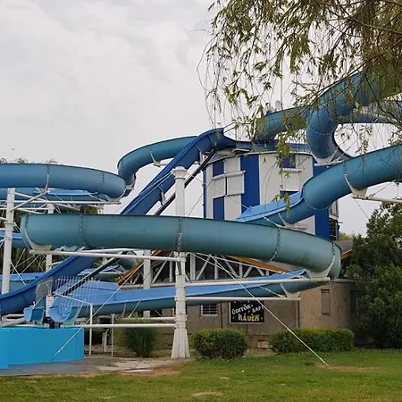 Hotel Grantek Ueduelohaz