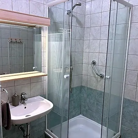 Grantek Ueduelohaz 3* 발라톤엘