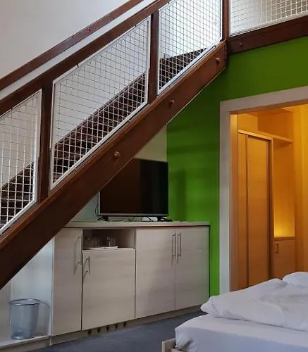 Hotel Grantek Ueduelohaz *