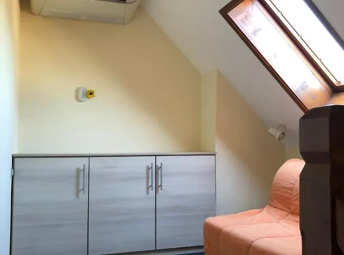 Grantek Ueduelohaz Hotel